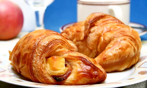 croissante cu unt jpeg