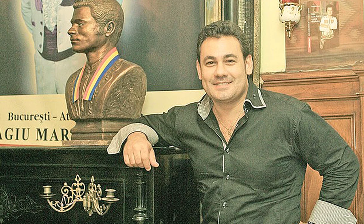 
    Ionuţ a copilărit în casa  lui Ion Dolănescu şi  vrea să rămână aici  
