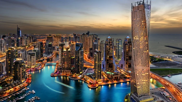 Unde să petreci Revelionul.