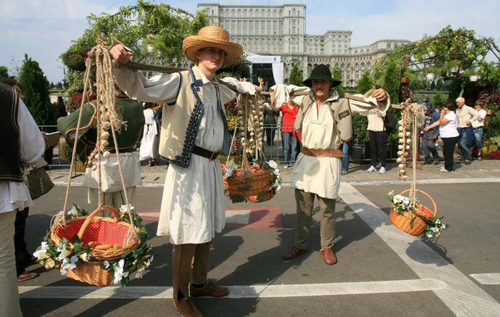 Străzile vor fi pline de culoare în acest weekend