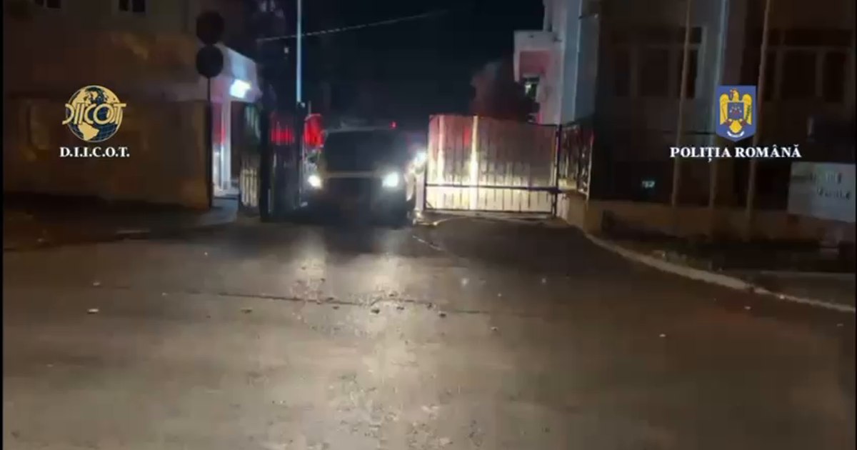 Percheziții masive în București și județe pentru combaterea crimei organizate cu arme letale