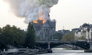 notre dame incendiu foc 0 jpeg