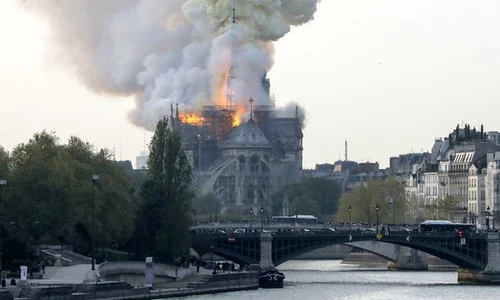 notre dame incendiu foc 0 jpeg