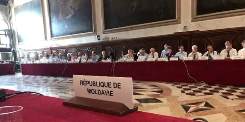 comisia de la venetia Andrian Candru via facebook