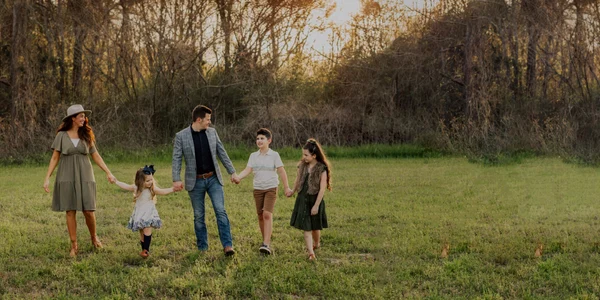 Familie Taylor Megan Kovar in jurul lumii foto The Money Couple jpg