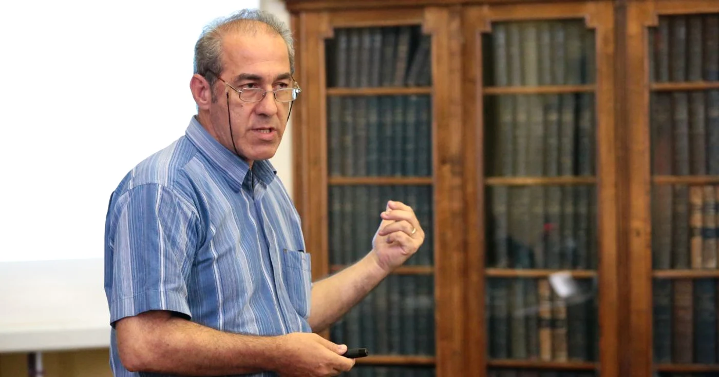 Marian Popescu, şeful Comisiei de Etică de la Universitatea din Bucureşti a scris pentru România Curată FOTO Mediafax