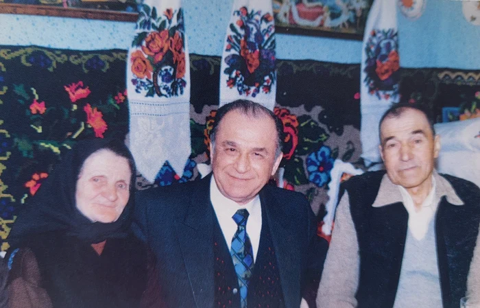 Foto 1 Ion Iliescu si familia scaled jpg