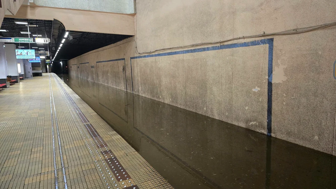 Inundații la metrou FOTO: Meteoplus/FB