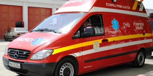 Femeia a fost transportată la spital pentru a i se acorda îngrijiri