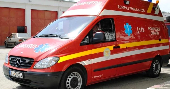 Femeia a fost transportată la spital pentru a i se acorda îngrijiri