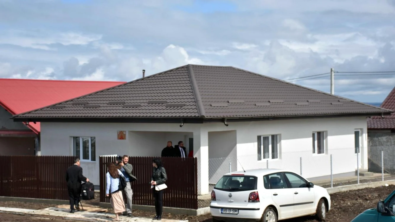 Una dintre casele construite în cadrul proiectului ”Bucuria e acasă” FOTO Episcopia Huşilor