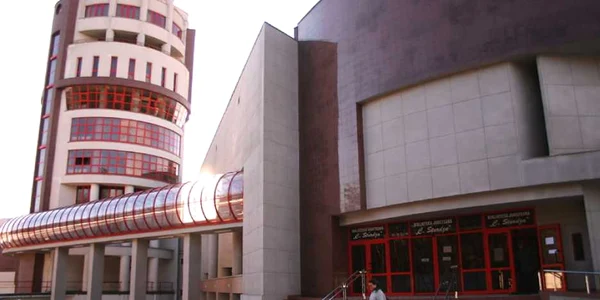 Vernisajul va avea loc la sediul Bibliotecii Județene.