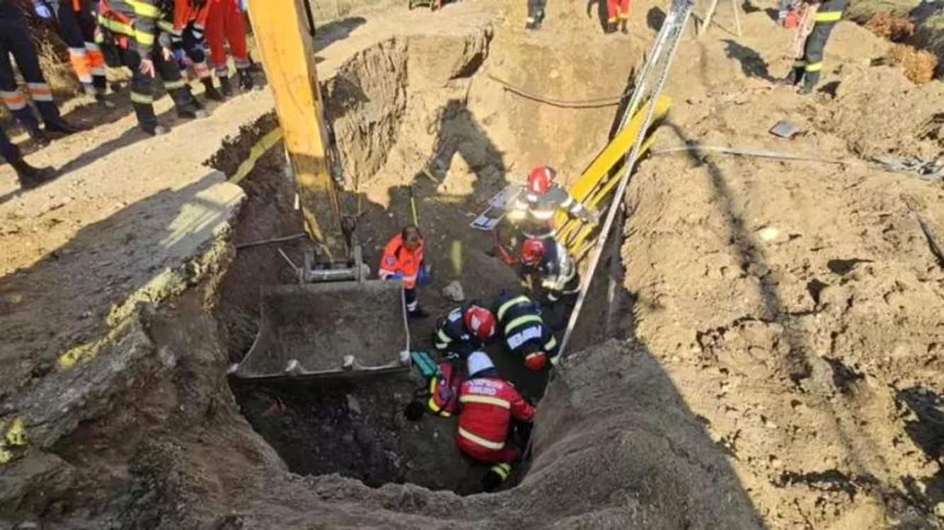 Un bărbat din Gorj a murit, după ce un mal de pământ s-a surpat peste el FOTO: Actual in Gorj