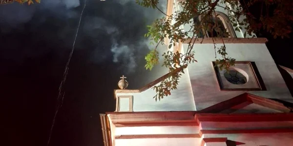 incendiu biserica Arad, foto ISU ARAD jpg