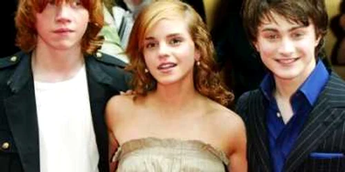 Rupert Grint (Ron Weasley), Emma Watson (Hermione Granger) Daniel Radcliffe (Harry Potter)