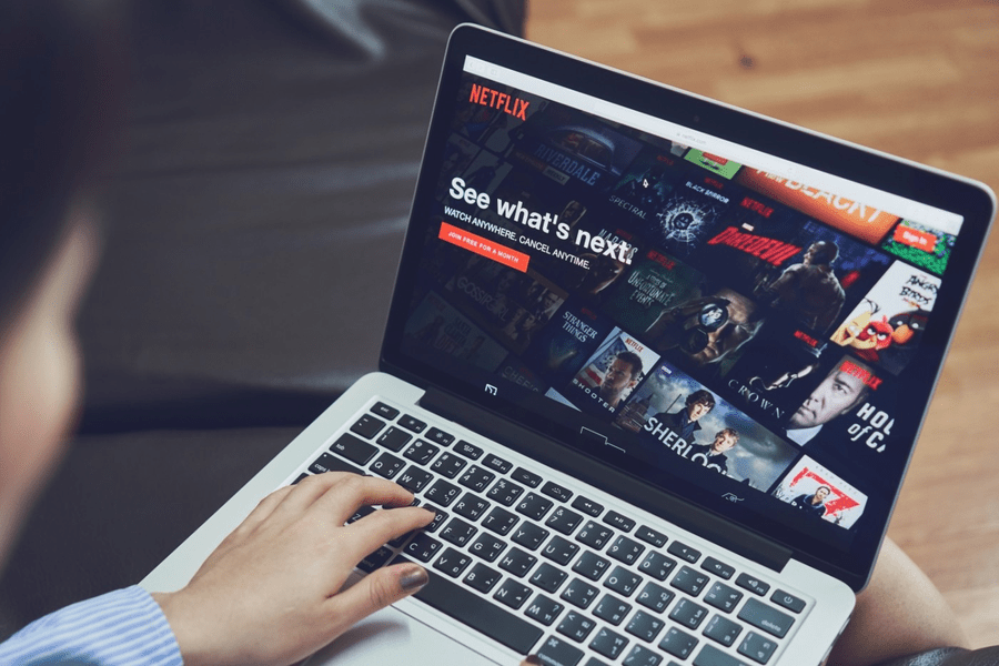 Ce filme și seriale putem urmări pe Netflix în februarie. „You” se întoarce cu sezonul 4 - VIDEO