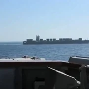 SUA au tras asupra unei nave iranieie in Strâmtoarea Ormuz FOTO captură jpg