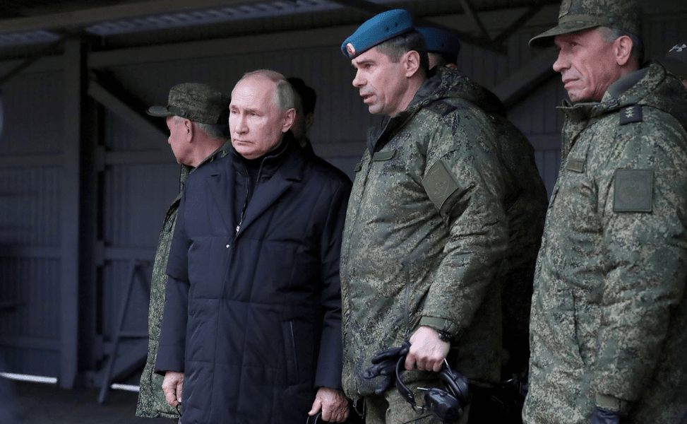Putin a aprobat acordarea de paşapoarte locuitorilor celor patru regiuni ucrainene anexate ilegal
