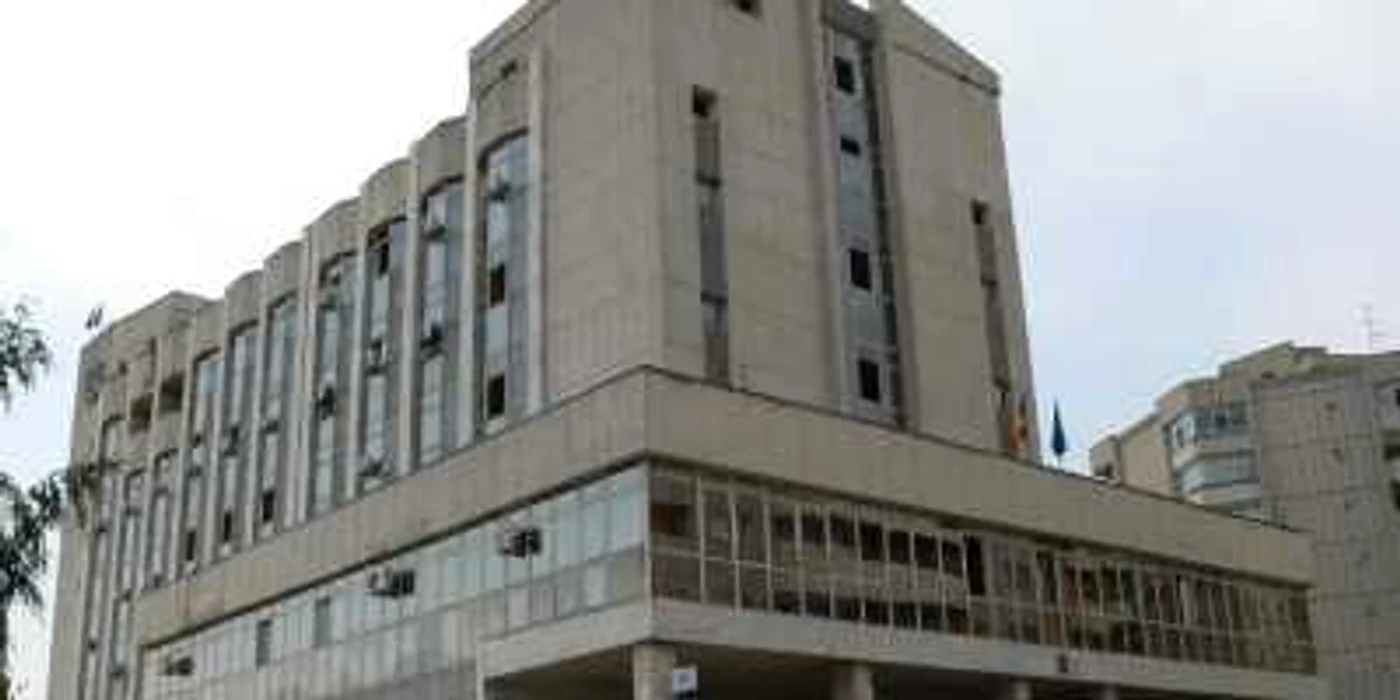 Finanţele îi aşteaptă pe contribuabili