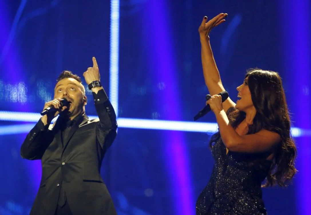 
    Ovi şi Paula Seling în finala Eurovision (Foto: Reuters)  