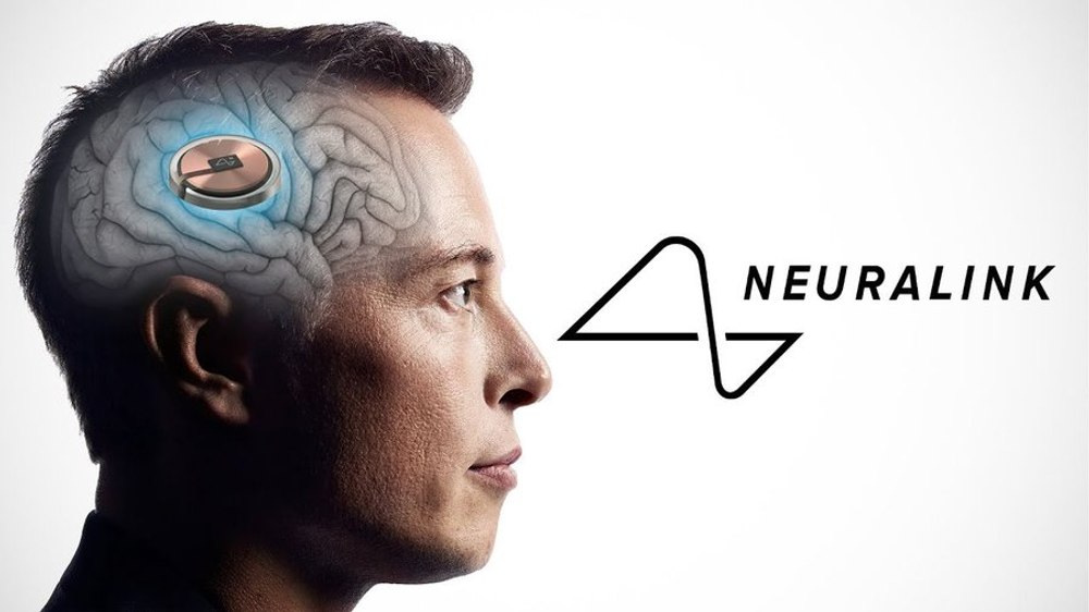 Un implant cerebral dedicat pacienților paralizați va fi testat pe oameni, de compania lui Elon Musk