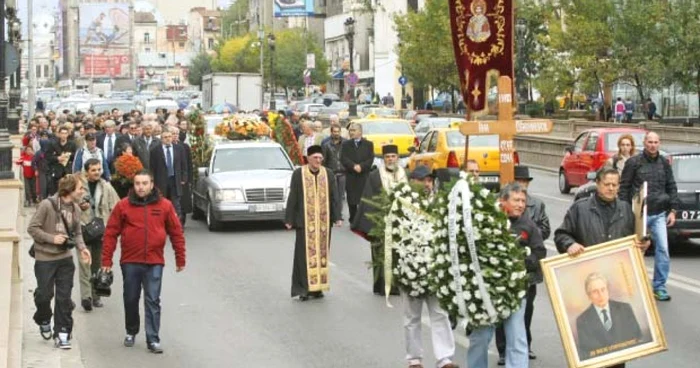 Ţărăniştii l-au condus pe Ion Diaconescu pe ultimul drum 