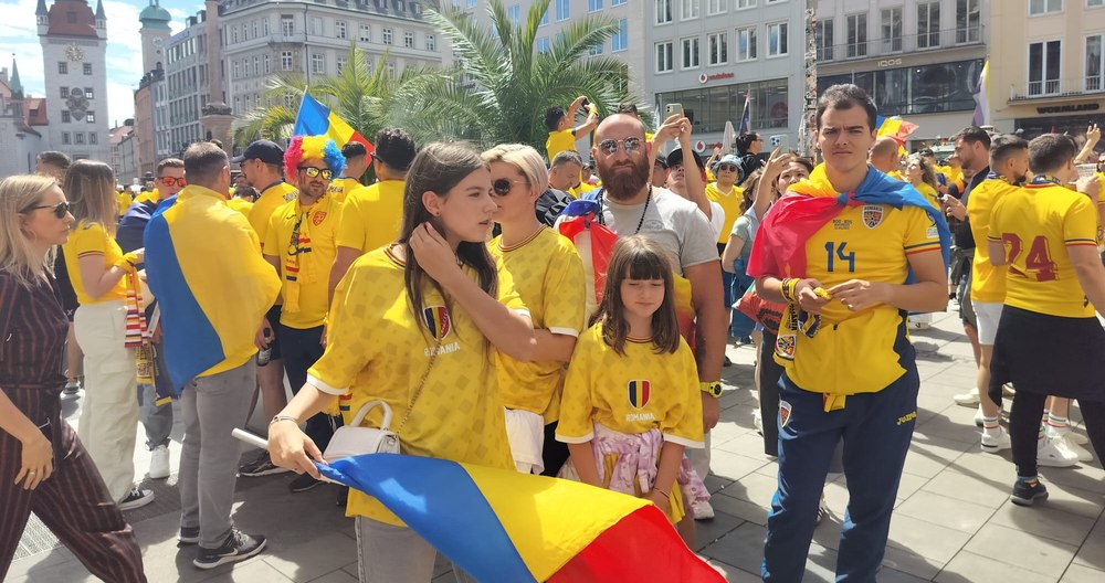VIDEO Fanii români, sufocați în metrou, în drum spre stadion. „Nene vatman, închide căldura!”