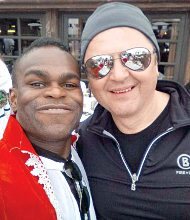 Bejinariu şi Gomi Fabiano Bancel, un francez care vara lucrează la celebrul club Nikki Beach din Saint Tropez