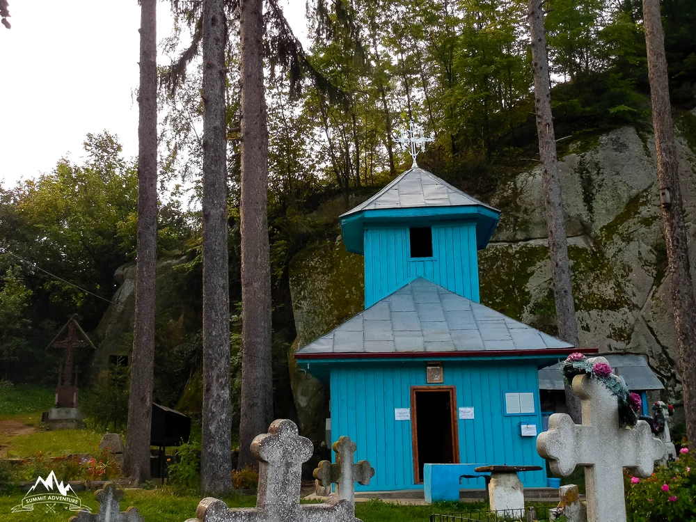 Biserica Rupestră de la Aluniș. Foto: arhiva.