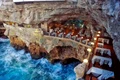 restaurnat in pestera jpg