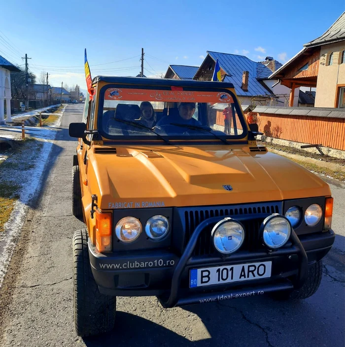 Acest ARO 10 are motor original Renault