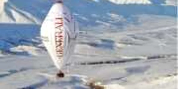 Exploratorul francez şi-a „luat zborul“ ieri, la bordul balonului Generali Arctic Observer 