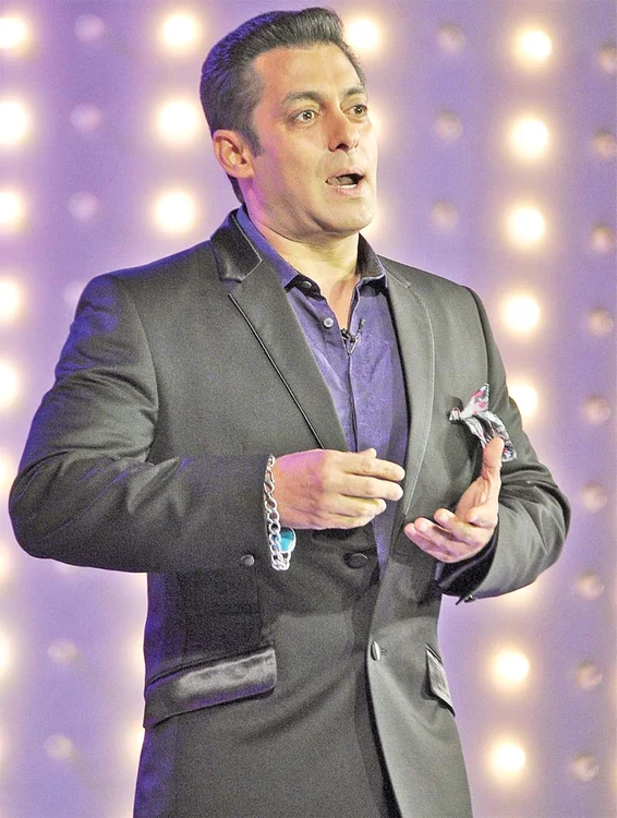 În urmă cu o lună, actorul indian afirma că nu cunoaşte nici o Iulia din România