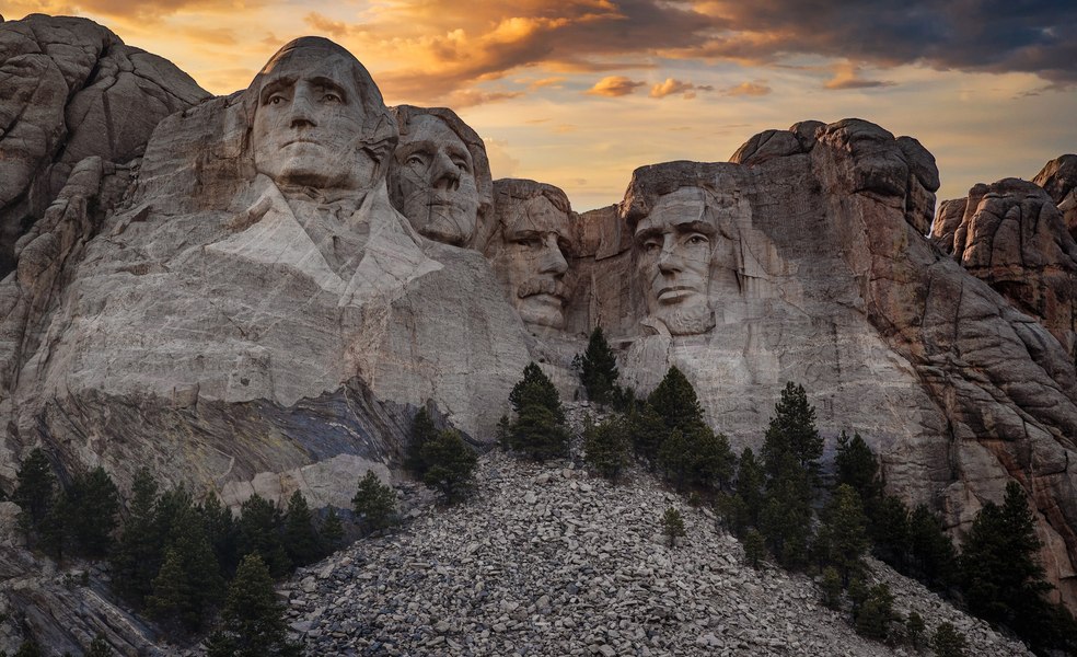 Povestea Muntelui Rushmore, simbolul american din Vestul Sălbatic. De ce consideră triburile indigene că este un monument profan