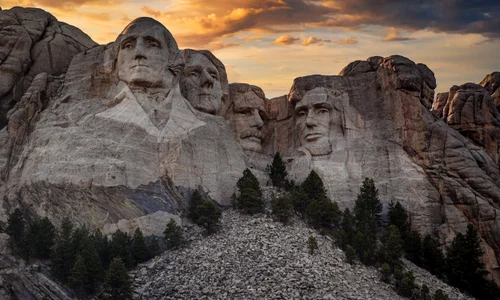 rushmore america shutterstock 2572226605 jpeg