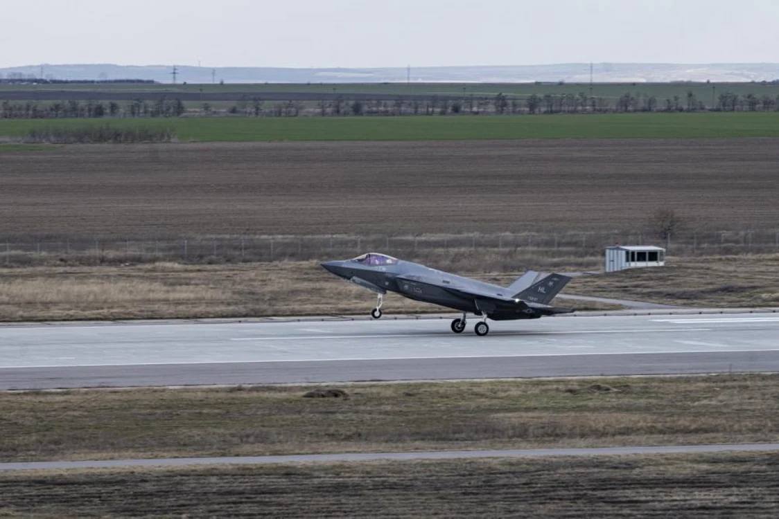 Baza Aeriană Borcea dezminte informațiile despre identitatea piloților F-16. FOTO: Arhivă 