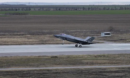 calarasi aeronave F-15 in baza aeriana de la Borcea FOTO mapn.ro