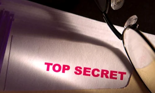 POLITICIENII ŞI SPIONAJUL jpeg