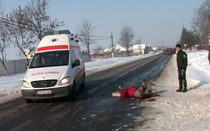 Vlad Onofrei a fost transportat la spital de o ambulanță