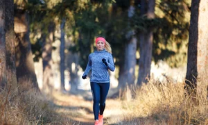 Ponturi sa faci sport in aer liber cand este frig  Sursa foto shutterstock 1232357335 jpg