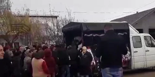 5a33ac505ab6550cb838b376 jpg