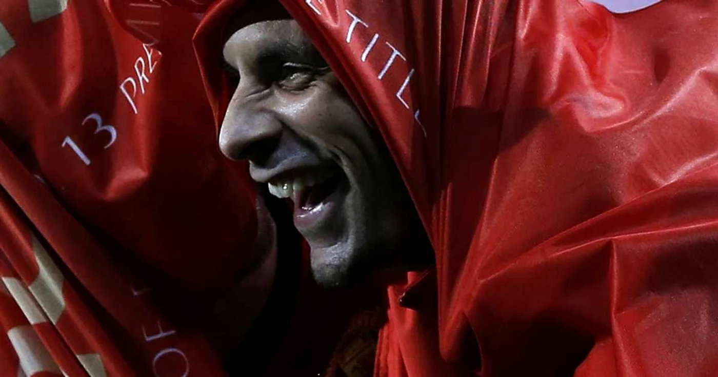 Rio Ferdinand se retrage de la naţionala Angliei FOTO Reuters