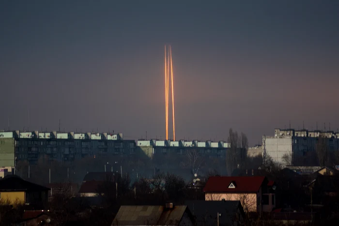 Trei rachete rusești lansate împotriva Ucrainei sunt văzute în Harkov FOTO Profimedia