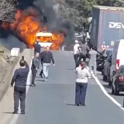 ambulanta in flacari in iasi FOTO captură video Ziarul de Iași