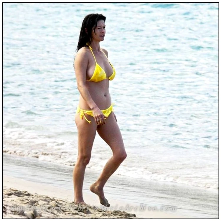 Catherine Zeta Jones, foarte slabă la ultima apariţie în public