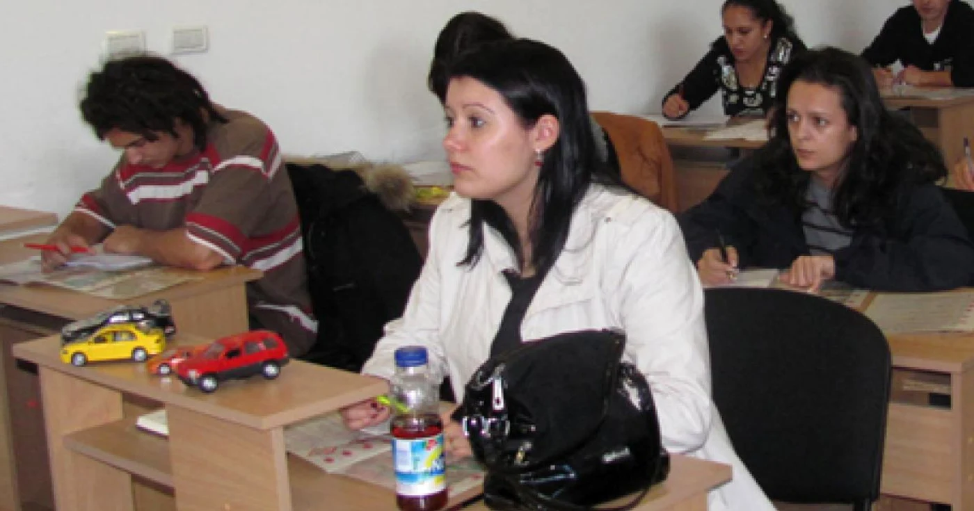 Viitorii şoferi pot plăti în rate orele de teorie, dar şi pe cele de practică
