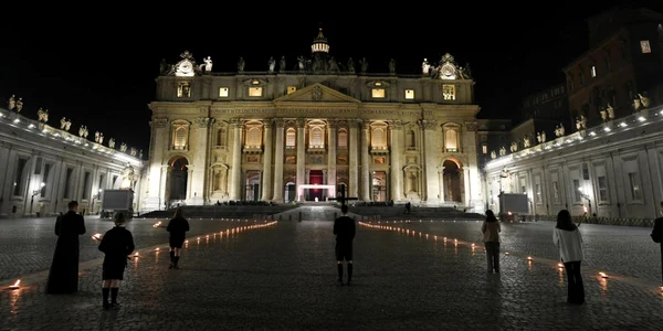 Papa Francisc drumul crucii Vatican 2 aprilie 2021 FOTO EPA-EFE