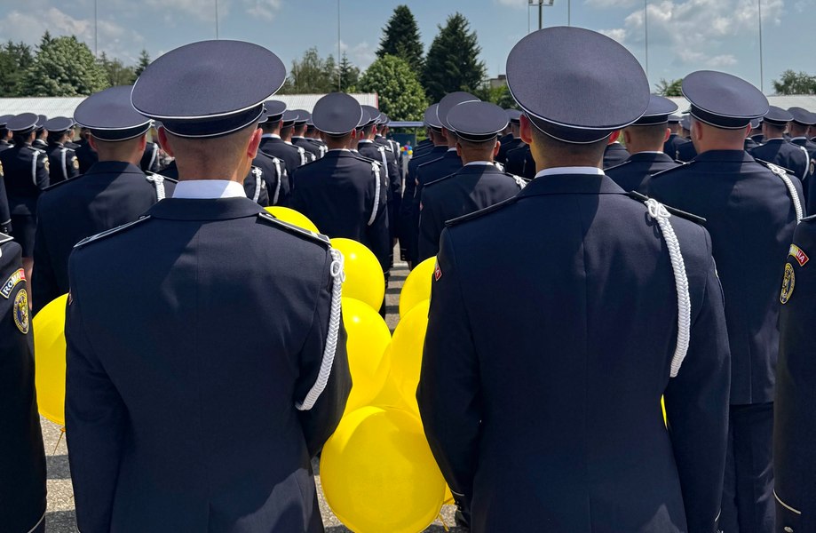 Tentativă de viol la Școala de Agenți de Poliție din Câmpina. Un comisar șef a fost reținut, acuzat că ar fi încercat să agreseze un elev