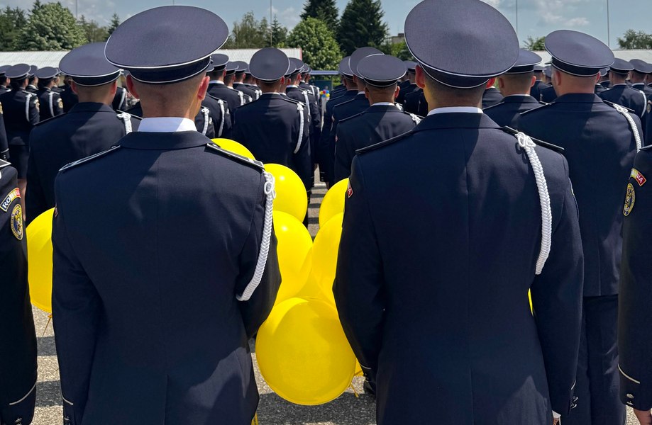 Tentativă de viol la Şcoala de agenţi de poliţie din Câmpina. Un bărbat a fost reţinut