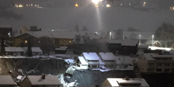 Alunecare de teren în satul Ask din Norvegia FOTO EPA-EFE